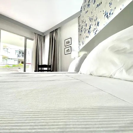 Apartment One Bedroom, Pool, Wifi, 600m Cristianos
