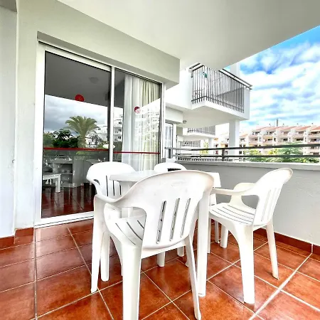 One Bedroom, Pool, Wifi, 600m Cristianos