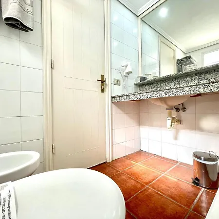 Apartment One Bedroom, Pool, Wifi, 600m Cristianos *
