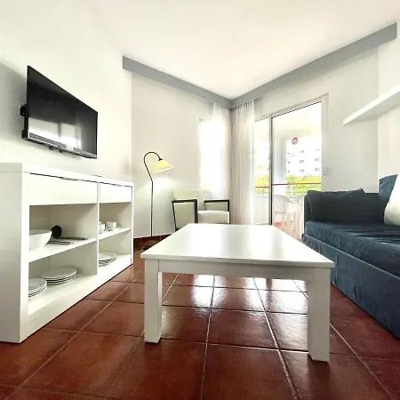 Apartment One Bedroom, Pool, Wifi, 600m Cristianos *